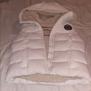 Hollister faux fur vest